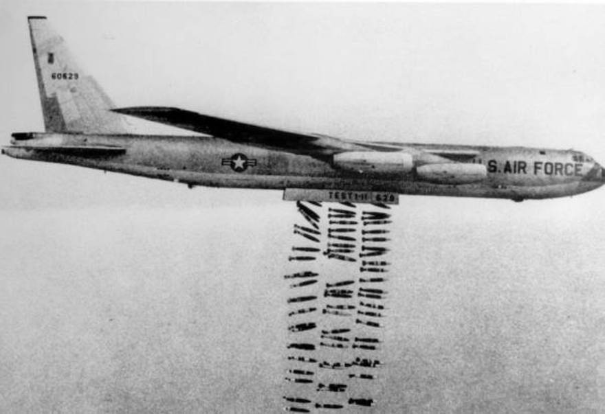 b52_bombing.jpg b52_bombing.jpg