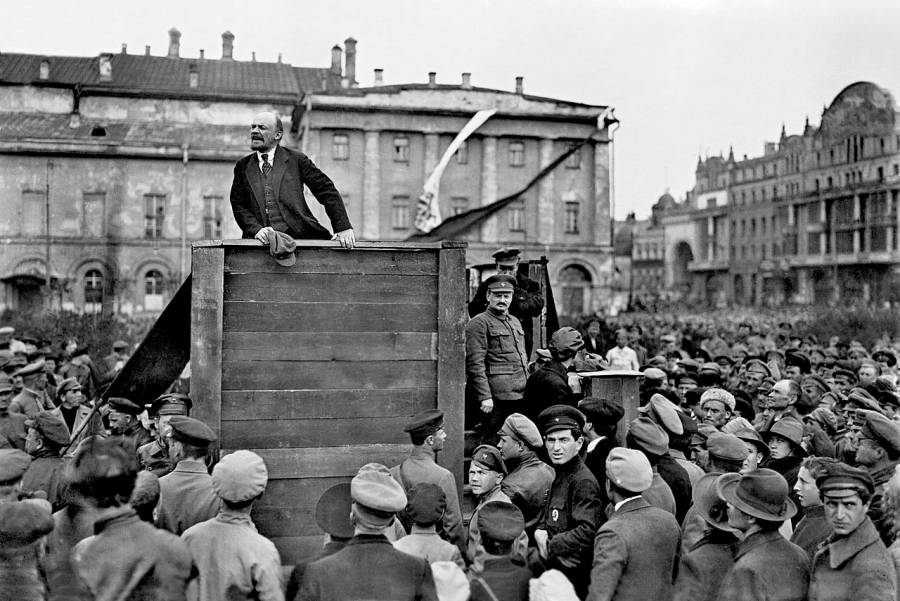 vladimir_lenin_speech_in_may_1920.jpg vladimir_lenin_speech_in_may_1920.jpg